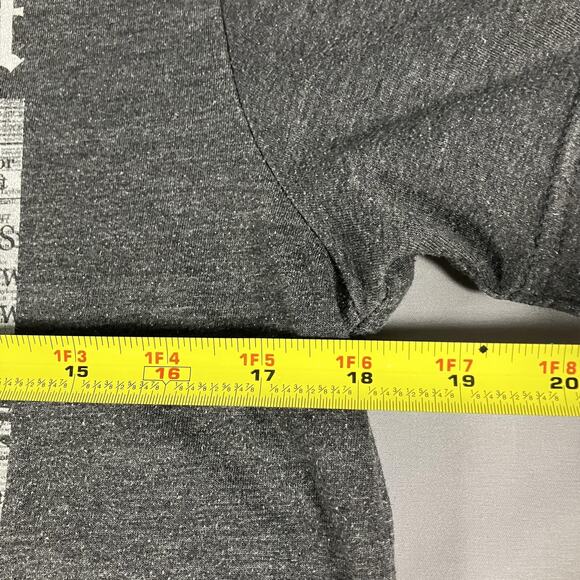 Taylor Swift Shirt Mens Medium Gray Reputation Stadium Tour Concert Tee 2018 - Picture 9 of 12